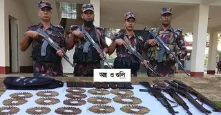 টেকনাফে বিপুল অস্ত্র-গোলাবারুদ উদ্ধার বিজিবির